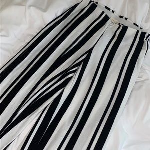 URBAN OUTFITTERS BLACK AND WHITE STRIPED PANTS